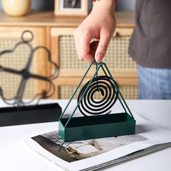 Simple Triangle-shaped Iron Mosquito Coil Holder Creative Hanging Or Standing Incense Burner (random Color)