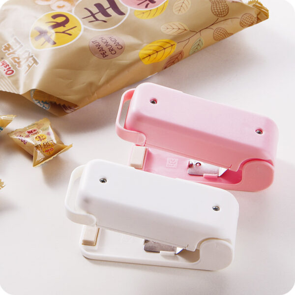 Portable Mini Sealer Home Heat Bag Plastic Food Snacks Bag Storage Bag Clips